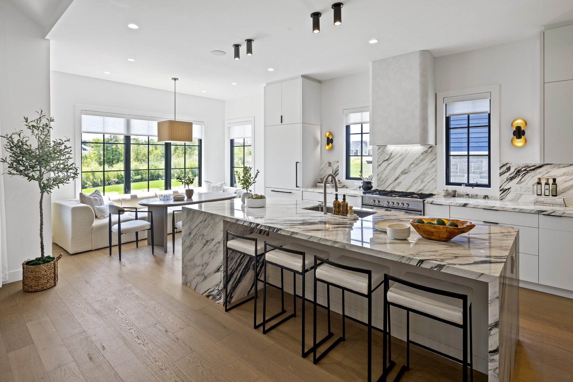 Cobble Beach Showhome kitchen/dining room